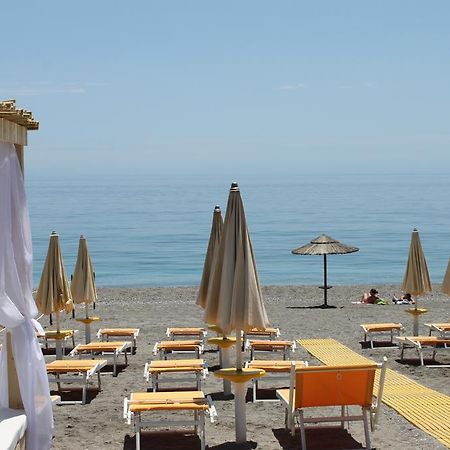 La Terrazza Sul Mare Apartment Letojanni Exterior foto